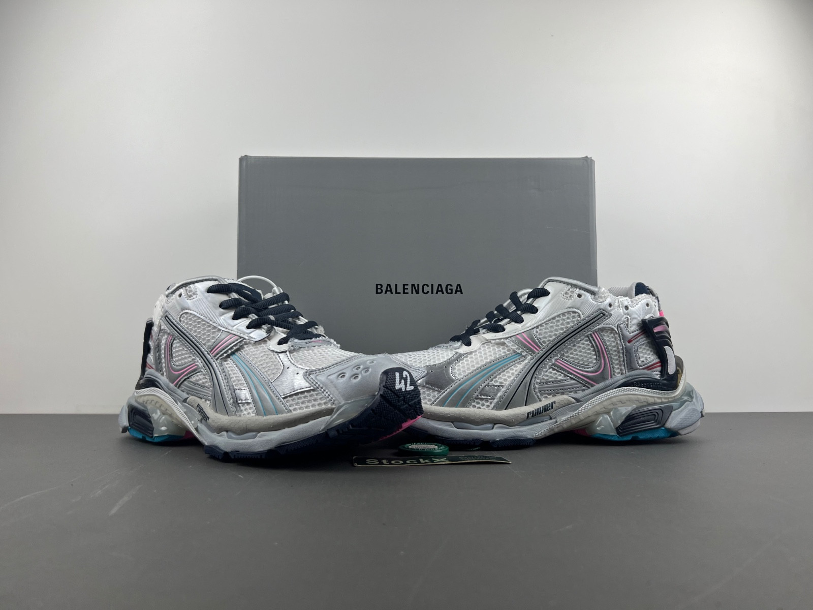 Ba1en*iaga runner sneaker in white/red/black