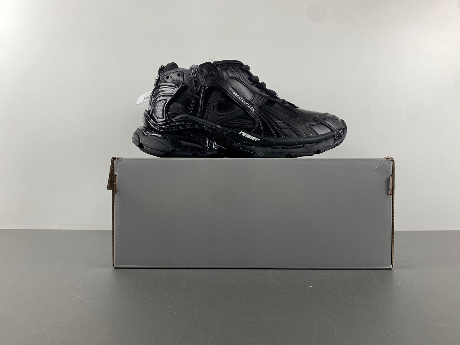 Ba1en*iaga runner sneaker