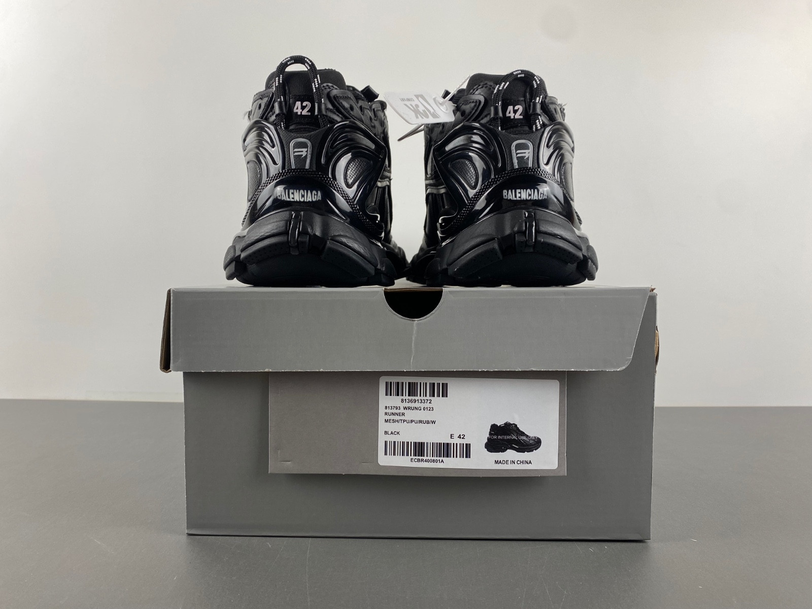 Ba1en*iaga runner sneaker