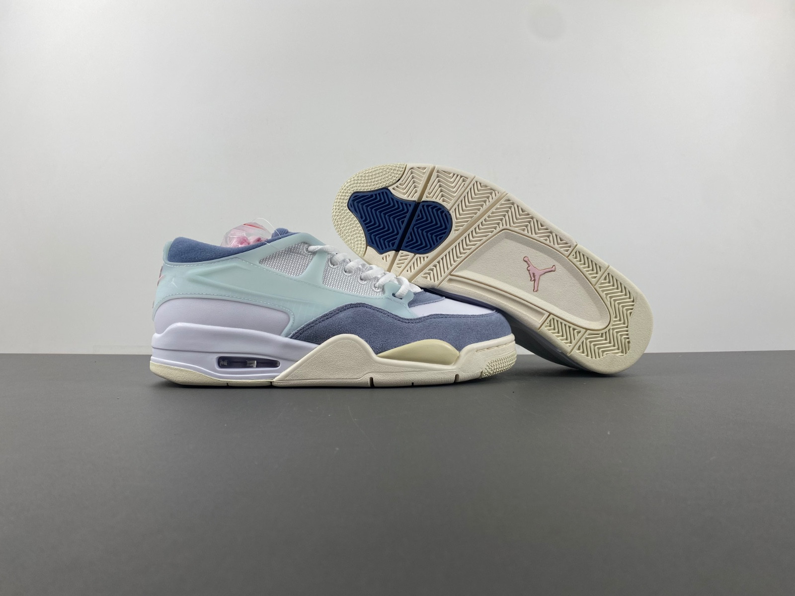 Jordan 4 RM Diffused Blue Ashen Slate FQ7939-101