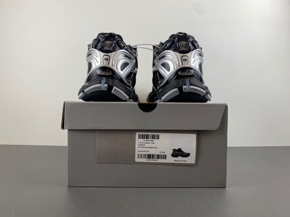 Ba1en*iaga runner sneaker 772774 w3rny 0322