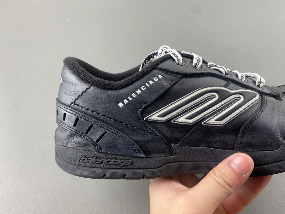 Ba1en*iaga men