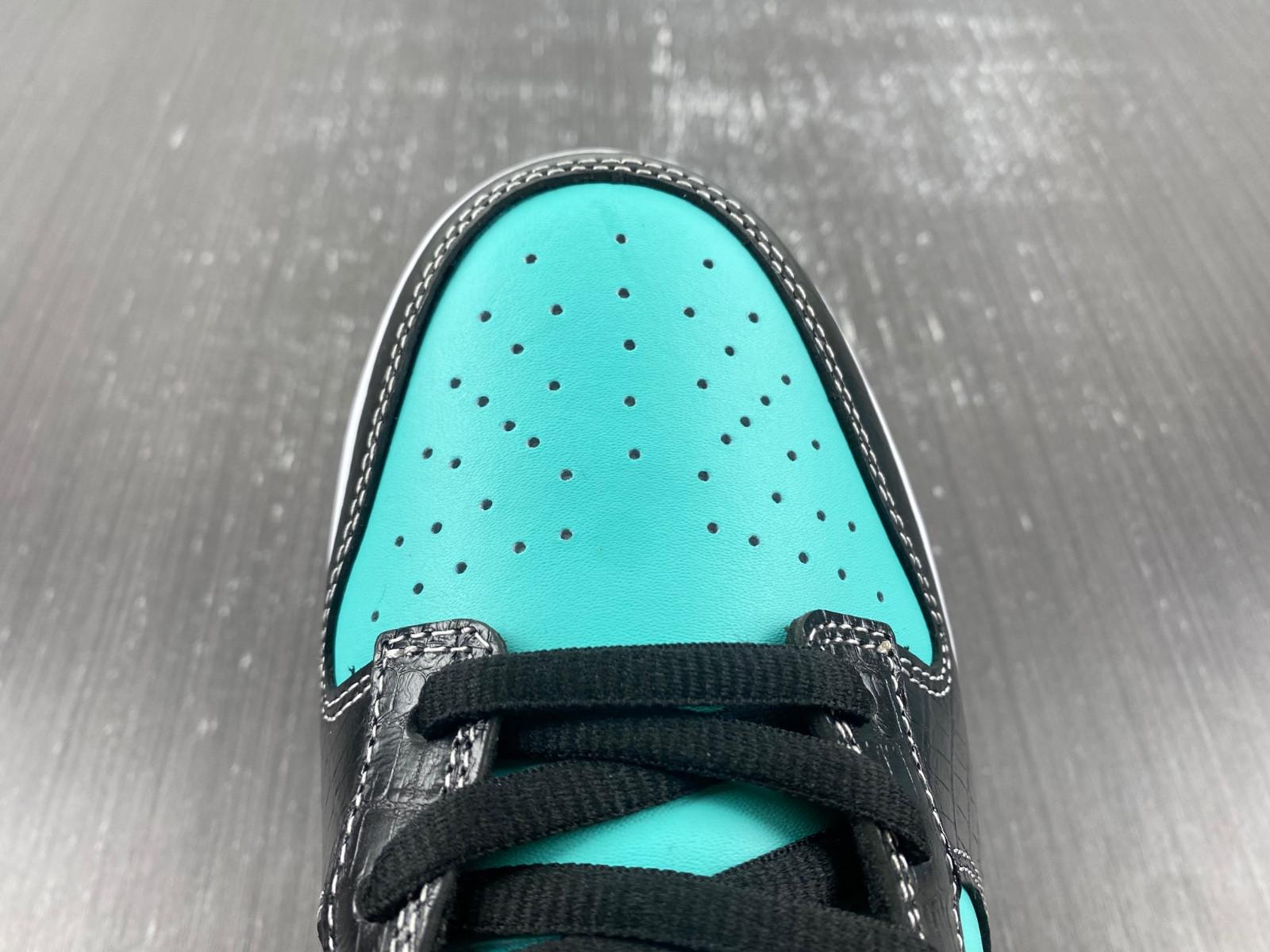 nike dunk sb low D1am0nd s*pply co. "t*f*ny" 304292-402