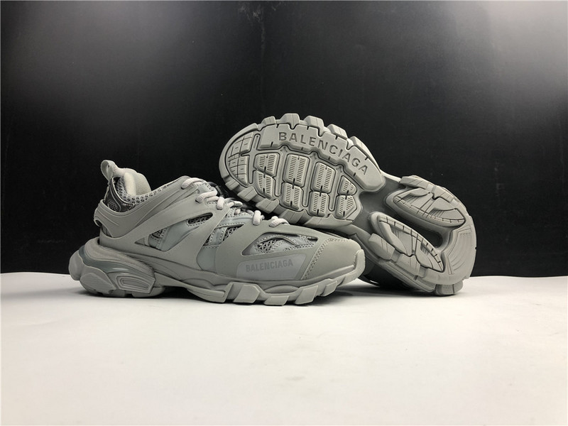 Ba1en*iaga track all grey