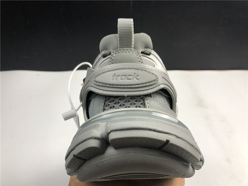 Ba1en*iaga track all grey