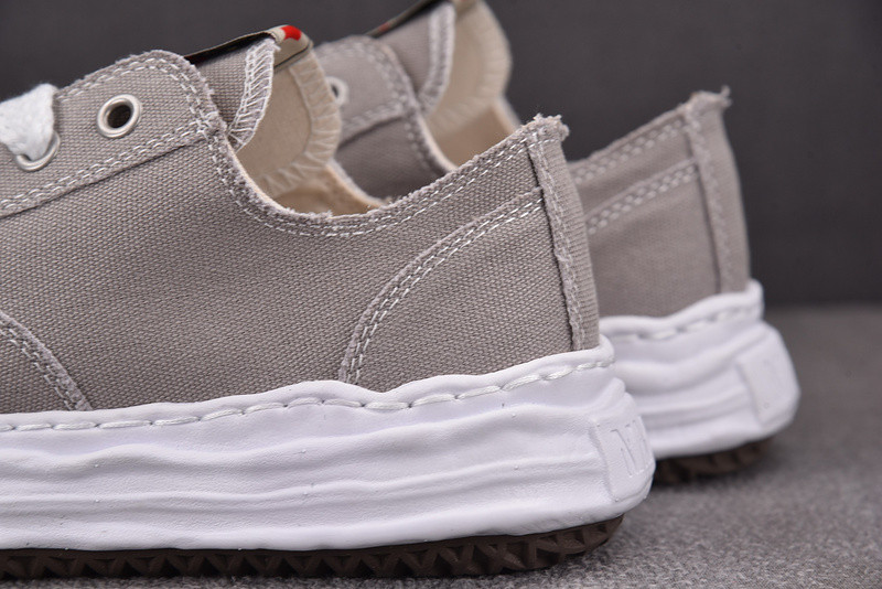 MMY Sneaker 0071