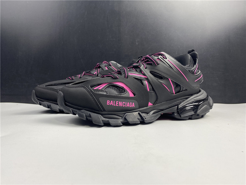 Ba1en*iaga track black with red lines