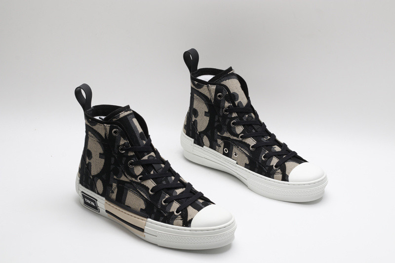 D10r b23 sneaker