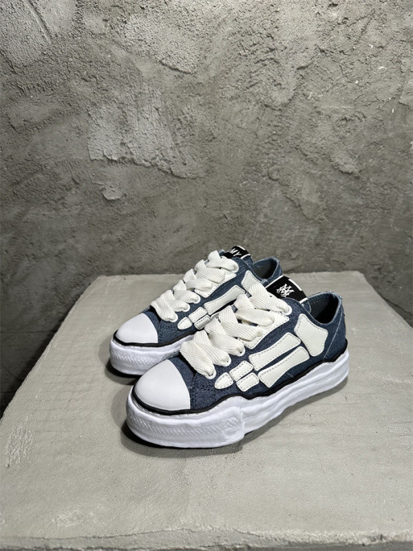 AMIRI SNEAKER