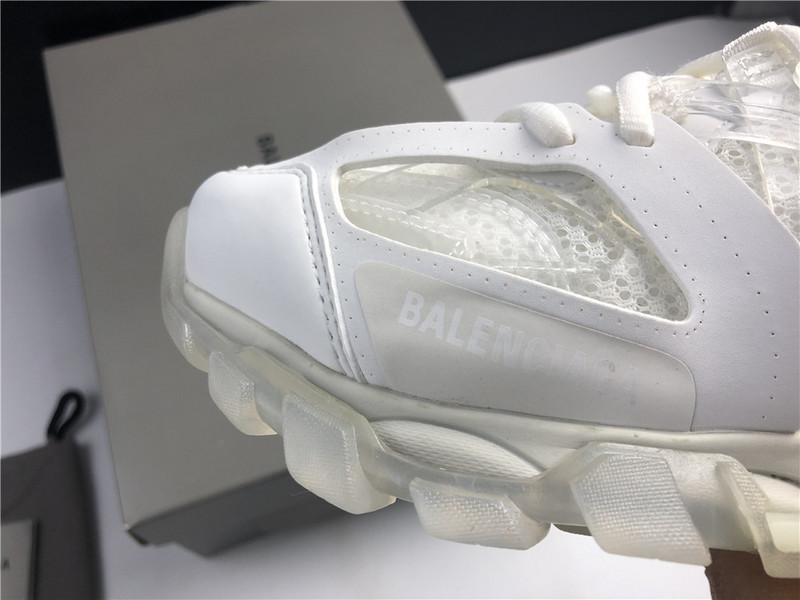 Ba1en*iaga track all white