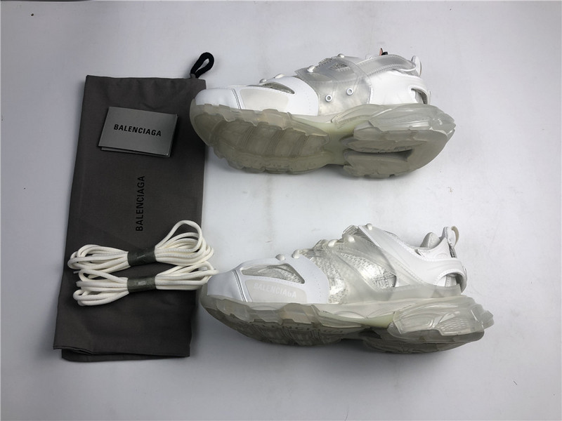 Ba1en*iaga track all white