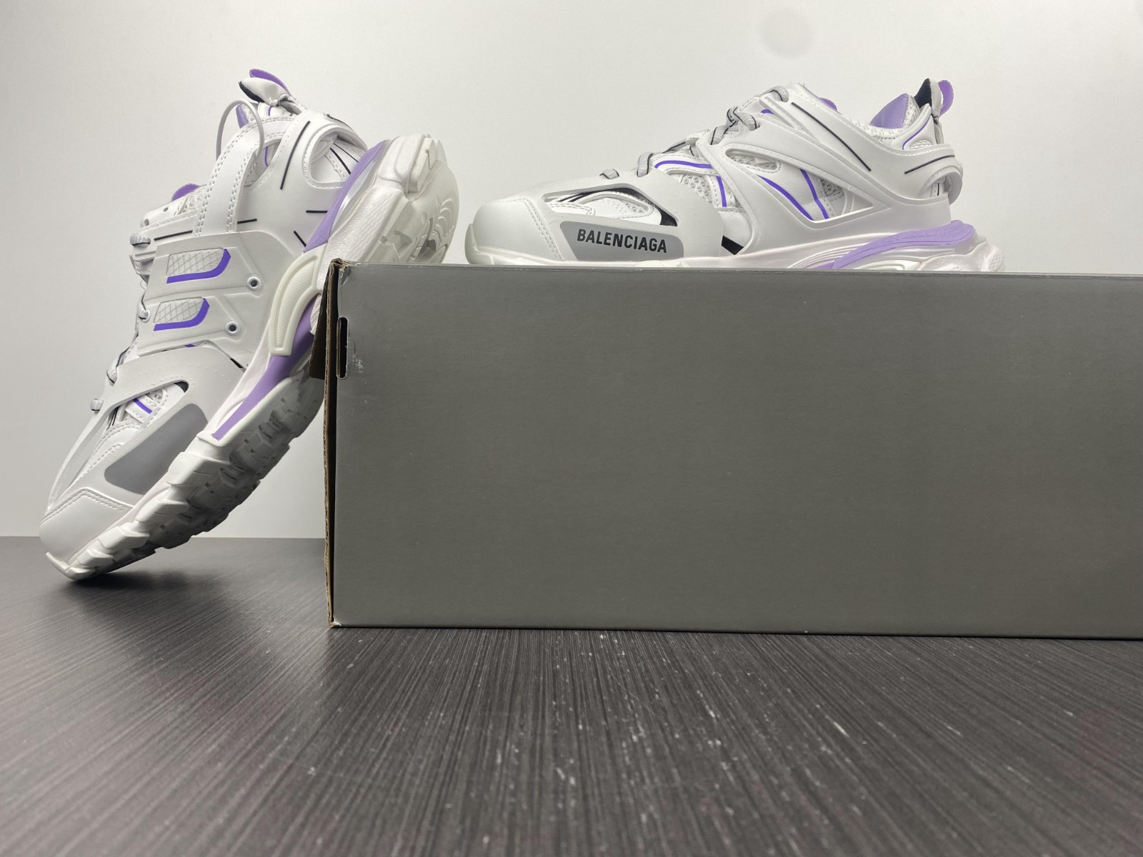 Ba1en*iaga track sneaker monocol. fluo/leath eff/no wsah 543023 w3gc3 0225