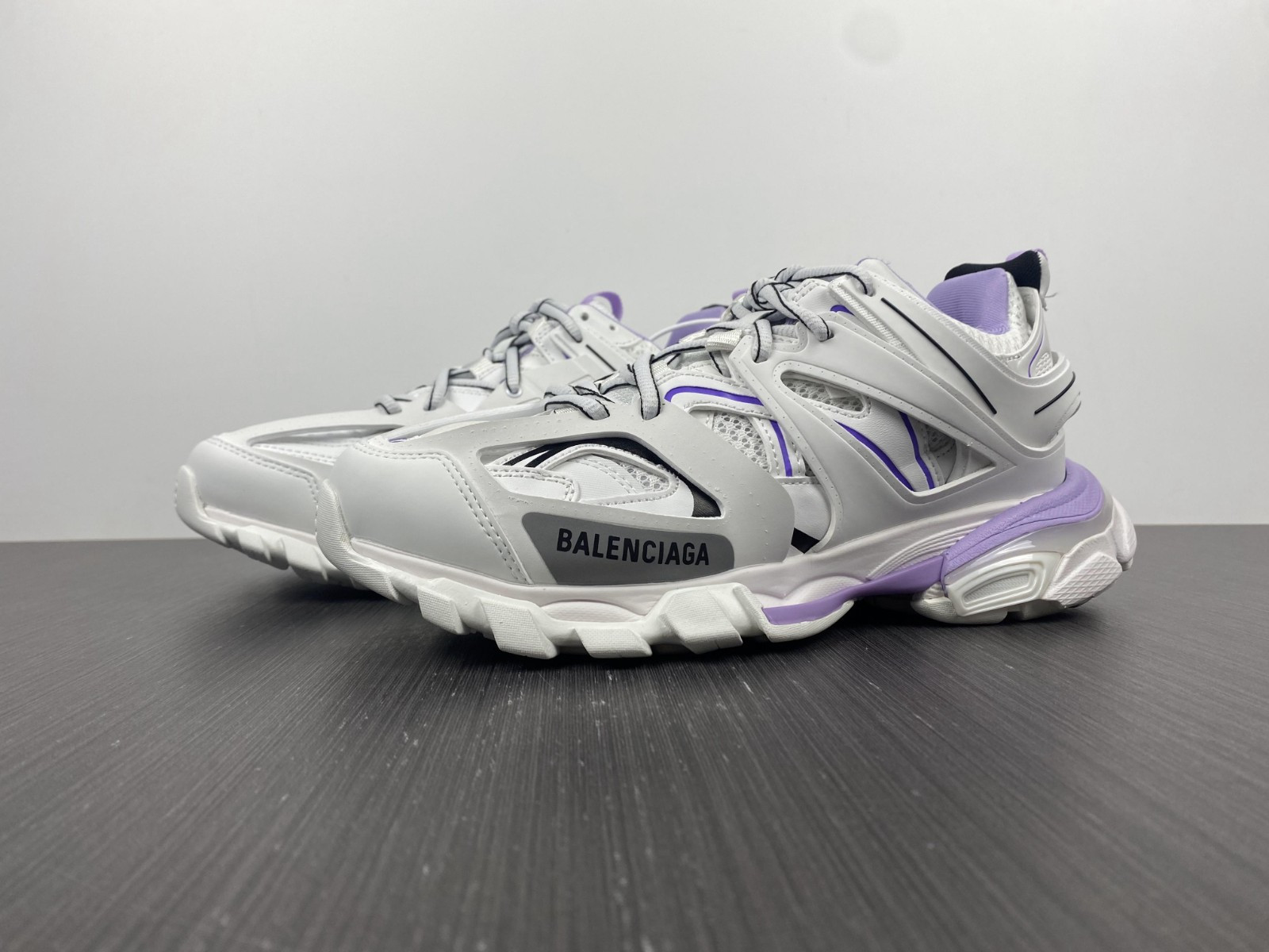 Ba1en*iaga track sneaker monocol. fluo/leath eff/no wsah 543023 w3gc3 0225