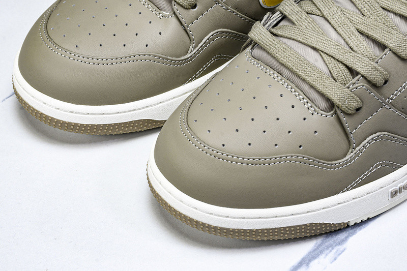 D10r b57 sneaker