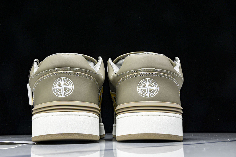 D10r b57 sneaker
