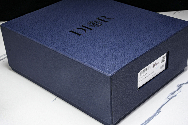 D10r b57 sneaker