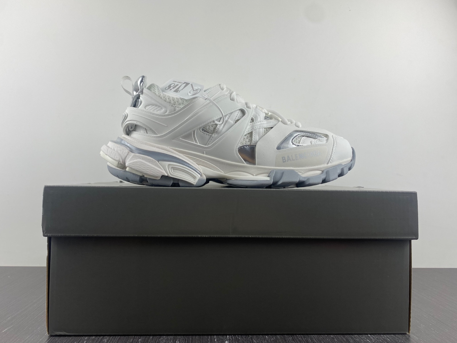 Ba1en*iaga track sneaker