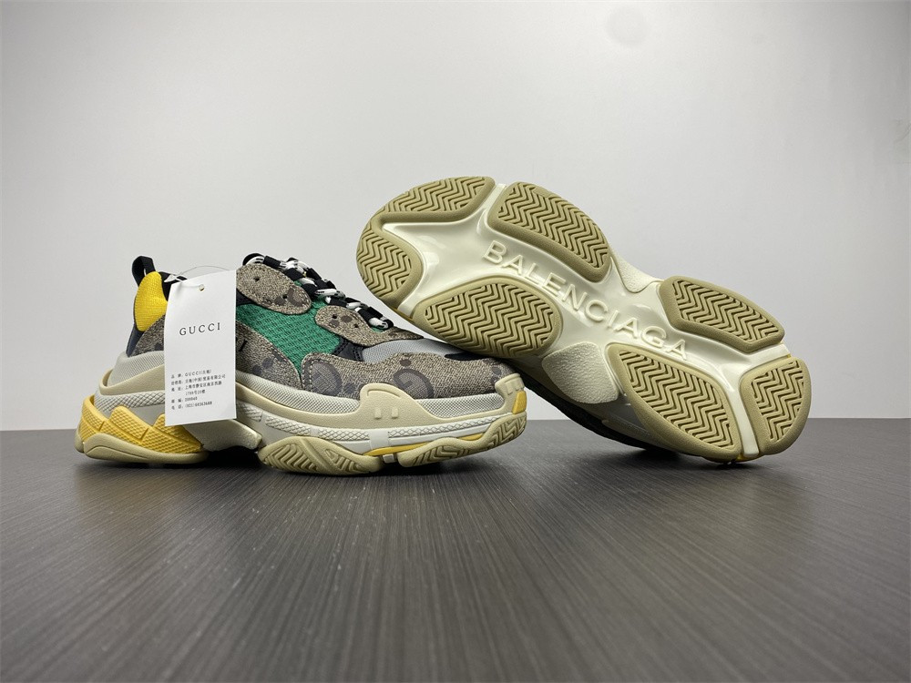 ba1en*iaga triple s Gvc*1 sneaker