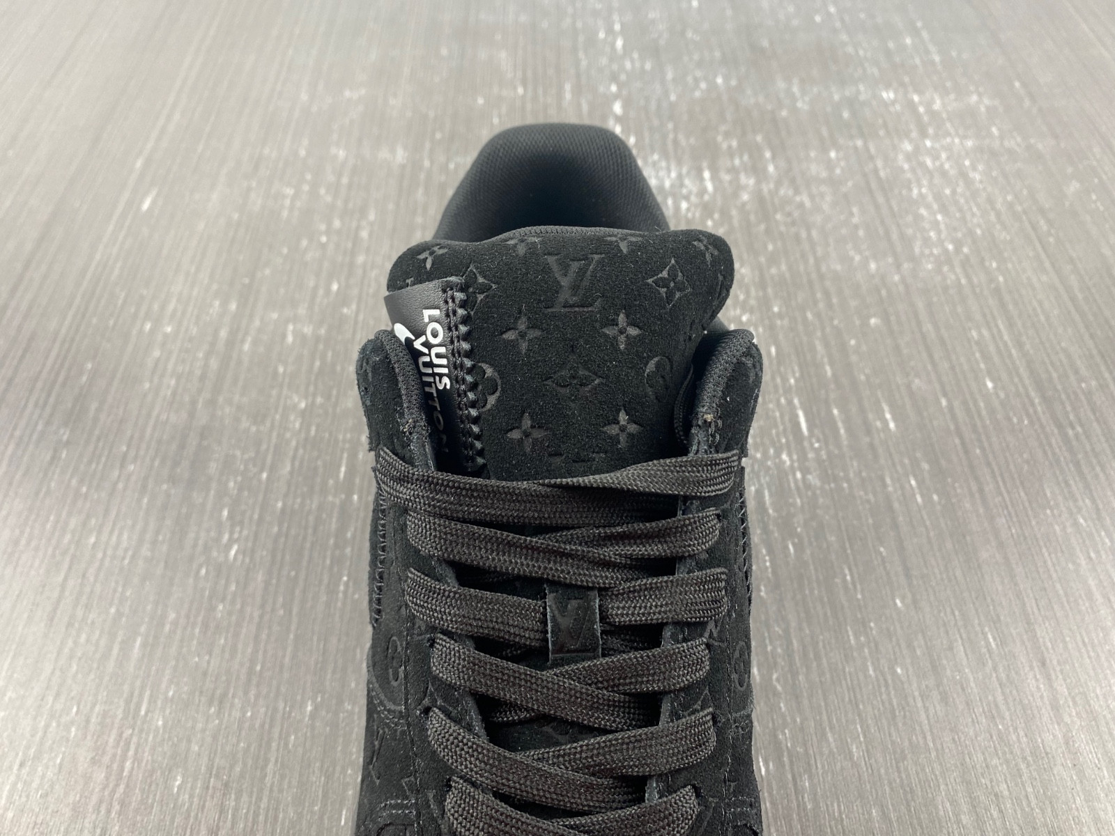 lwe sneaker