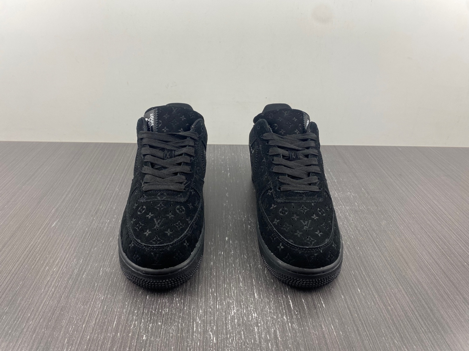 lwe sneaker