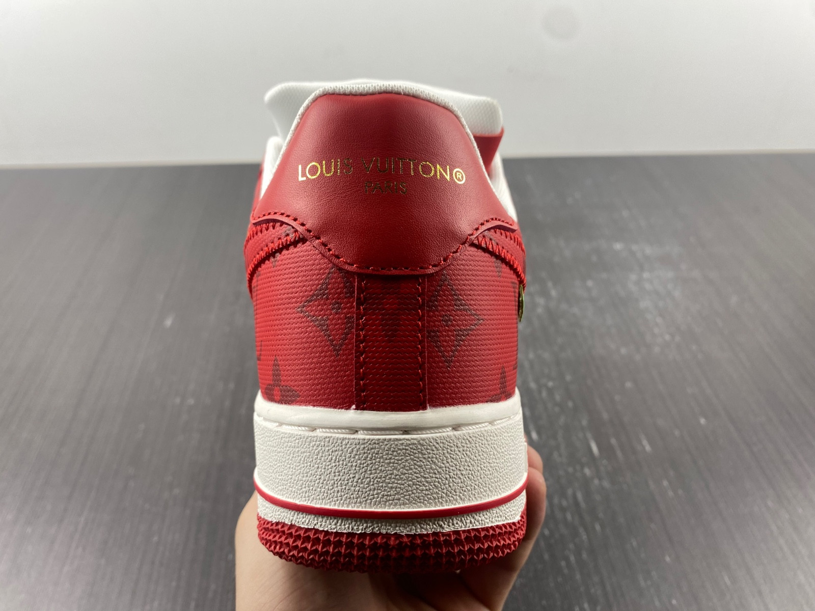 lwe sneaker