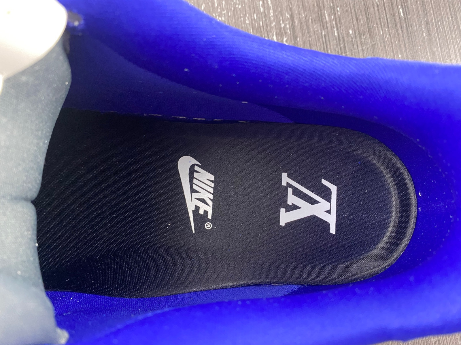 lwe sneaker