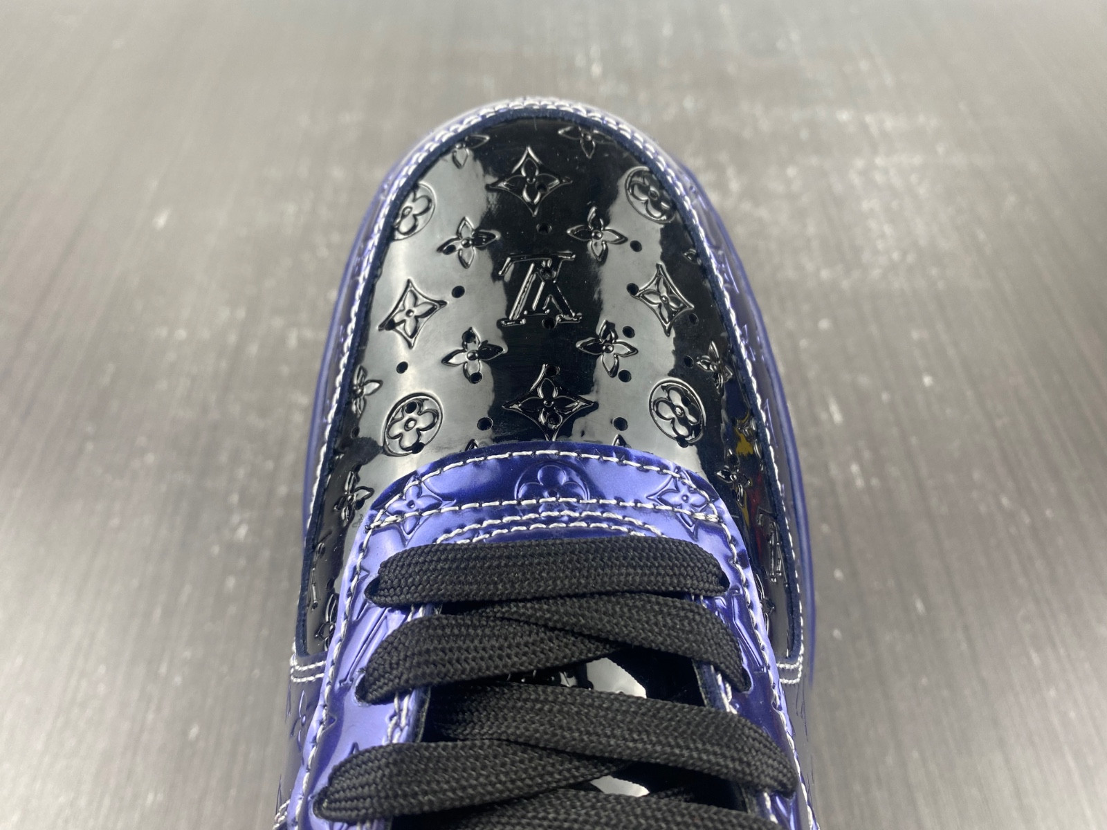 lwe sneaker