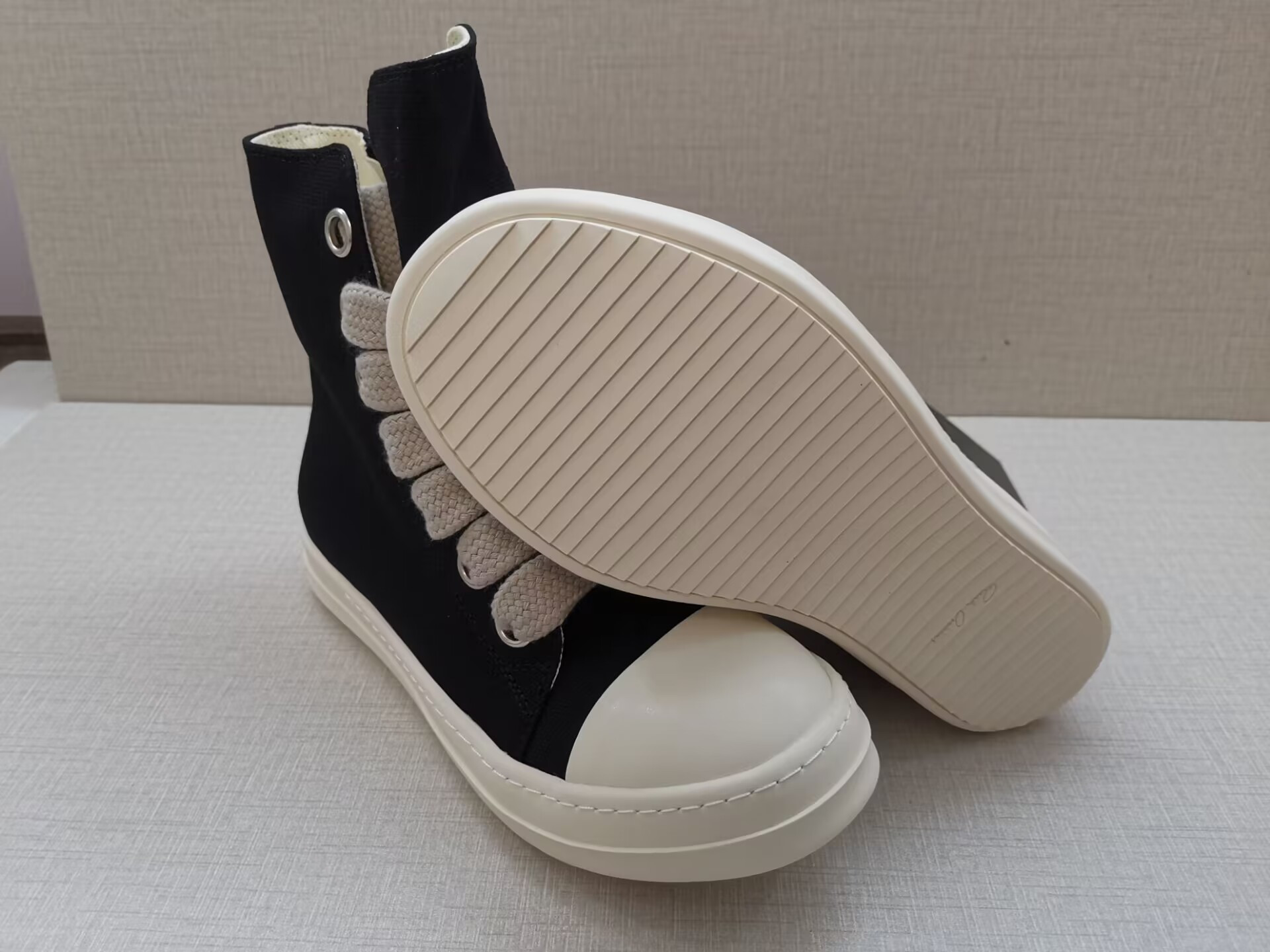 r1ck r0wens sneaker