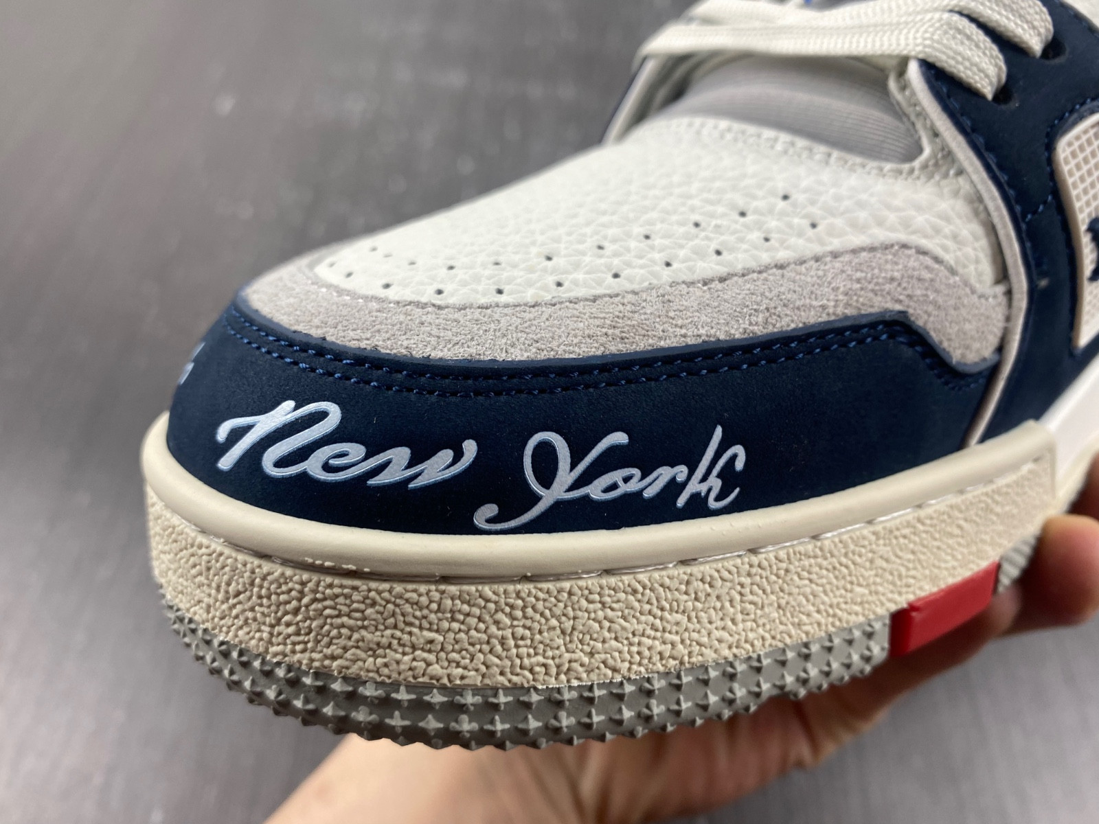 lwe sneaker