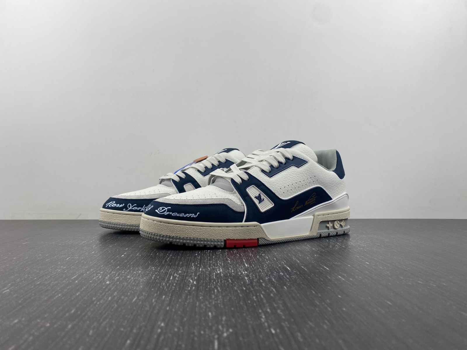 lwe sneaker