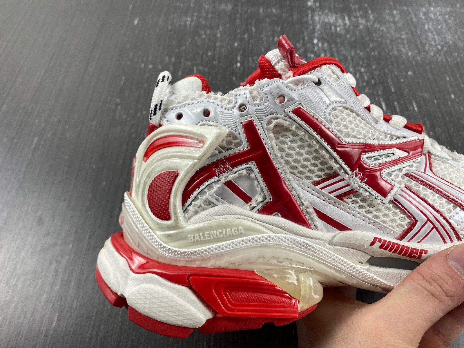 Ba*len*cia*ga runner sneaker