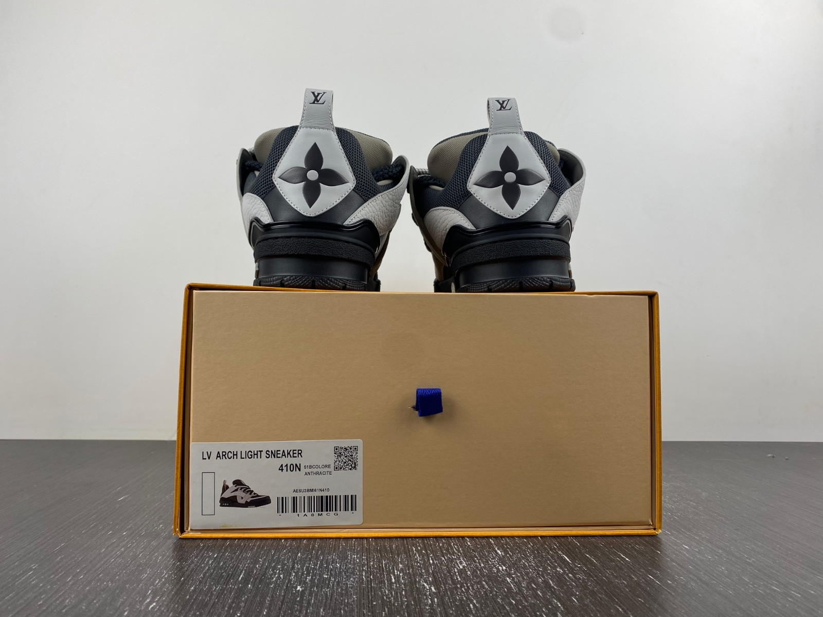 lwe sneaker
