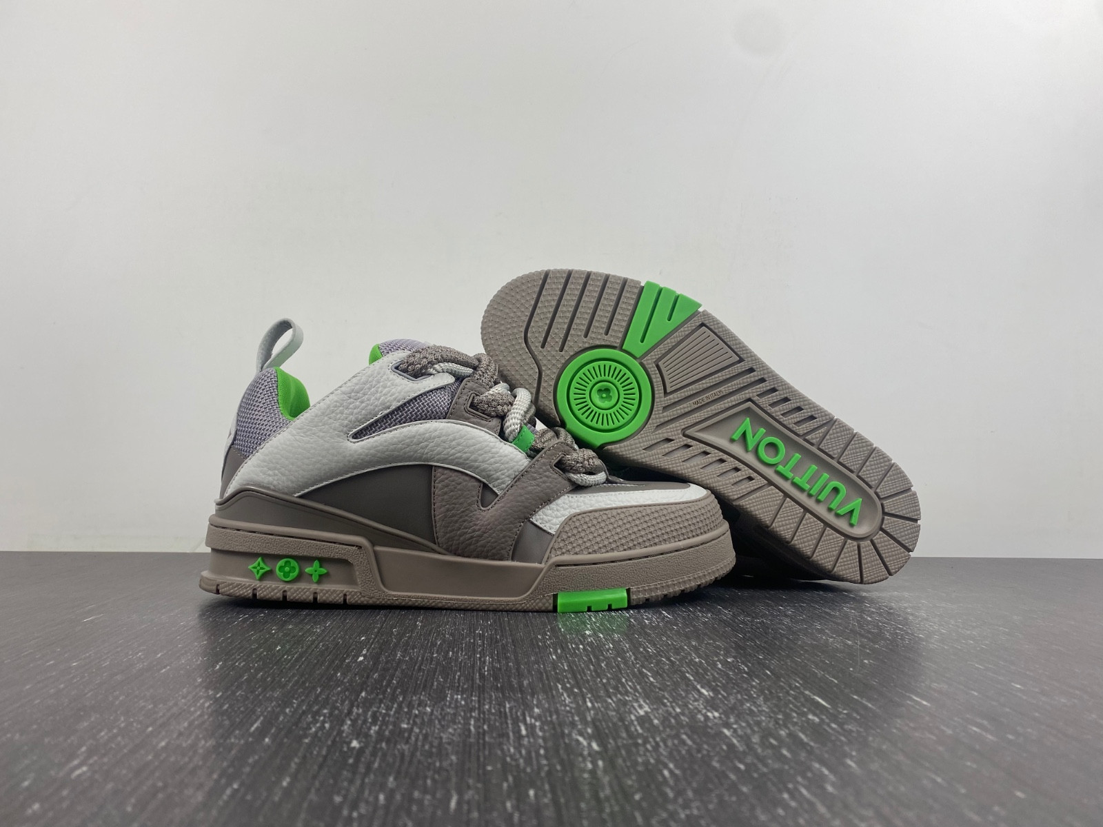 lwe sneaker