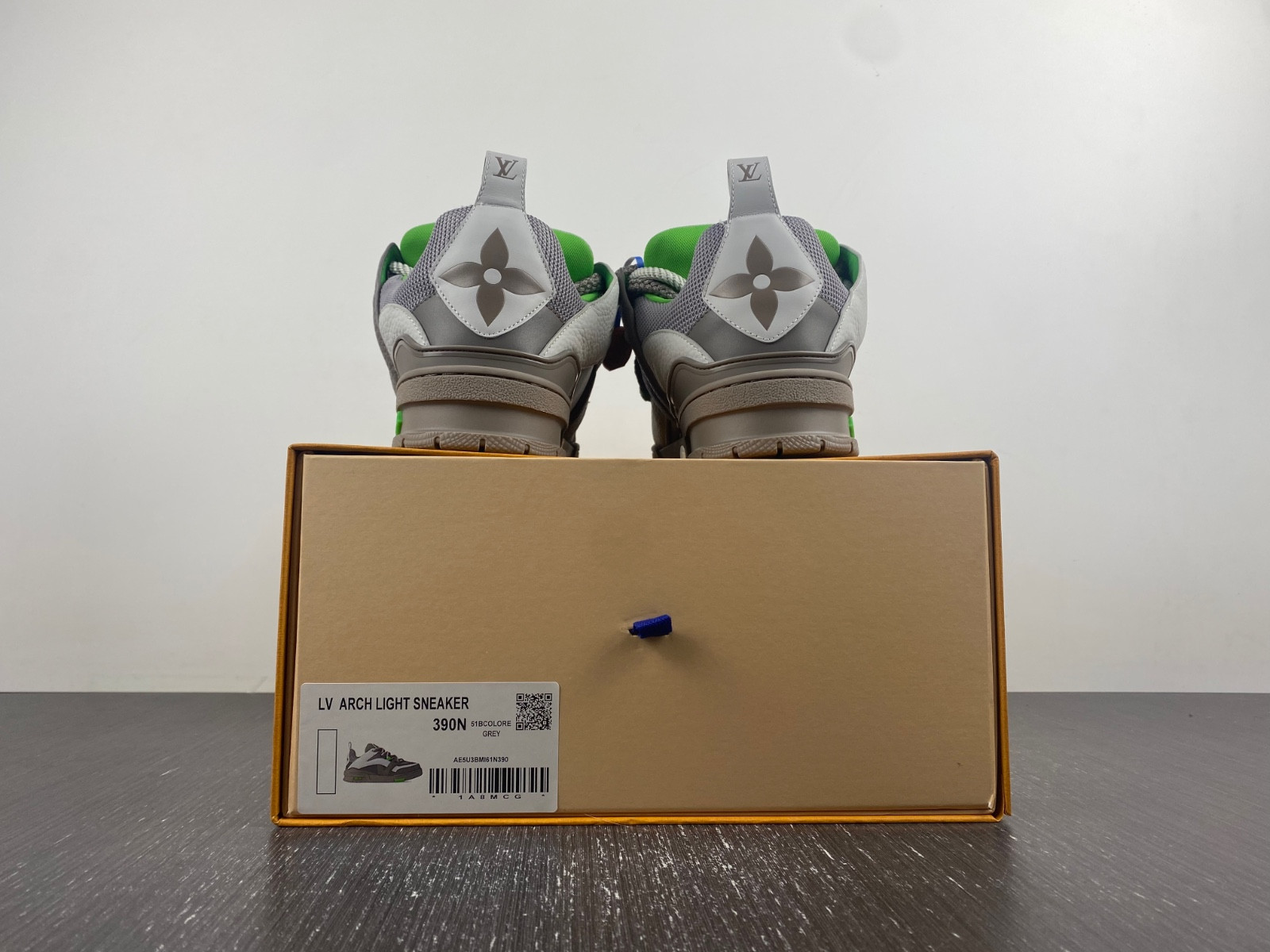 lwe sneaker