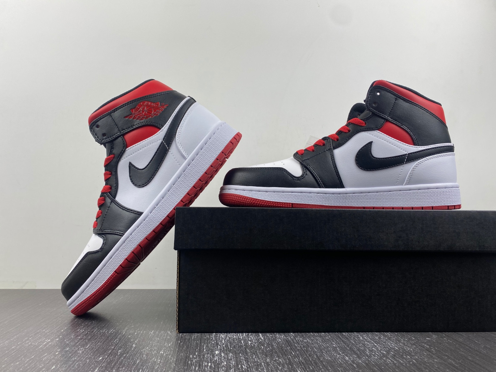 air jordan 1 mid 