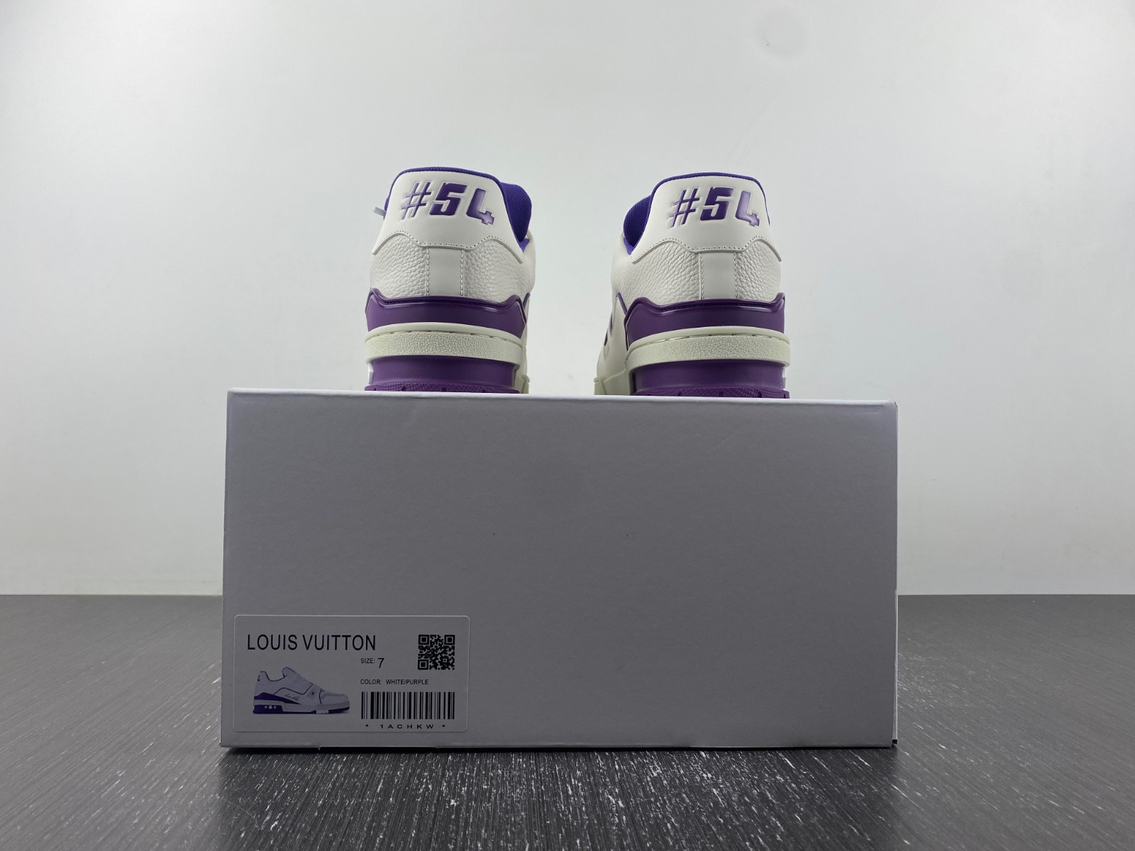 lwe sneaker