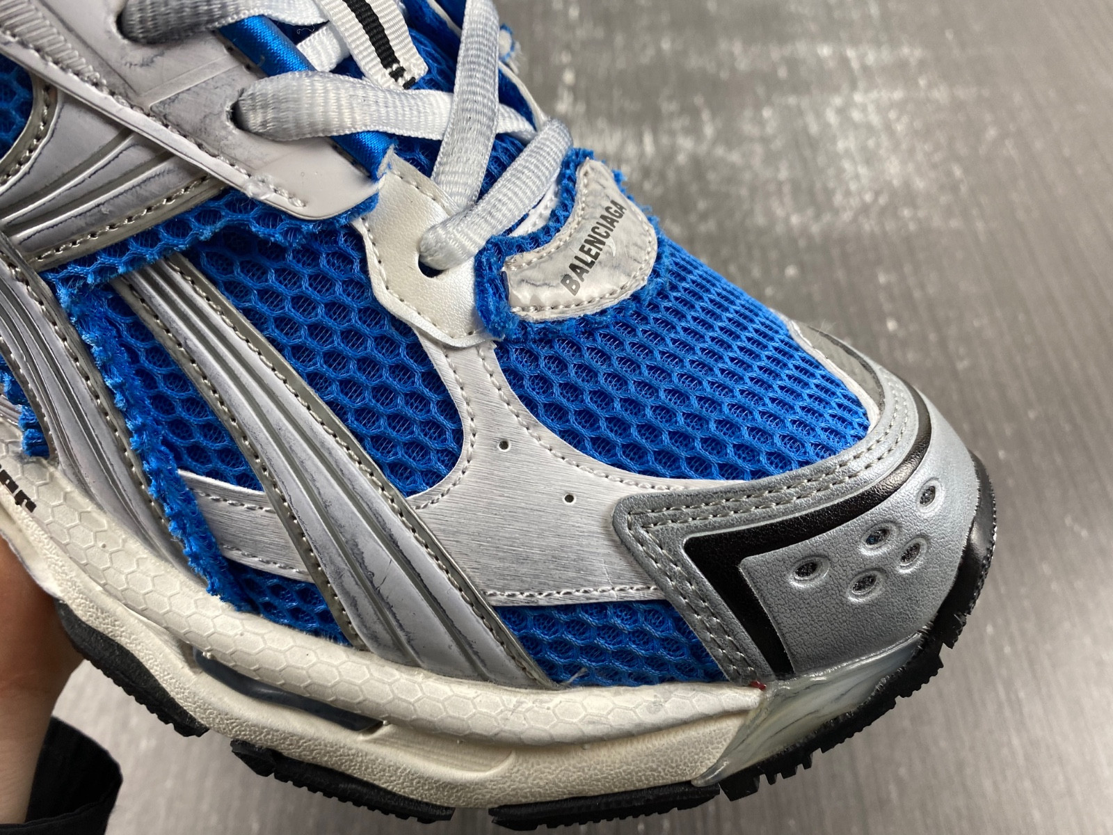Ba*len*cia*ga runner sneaker