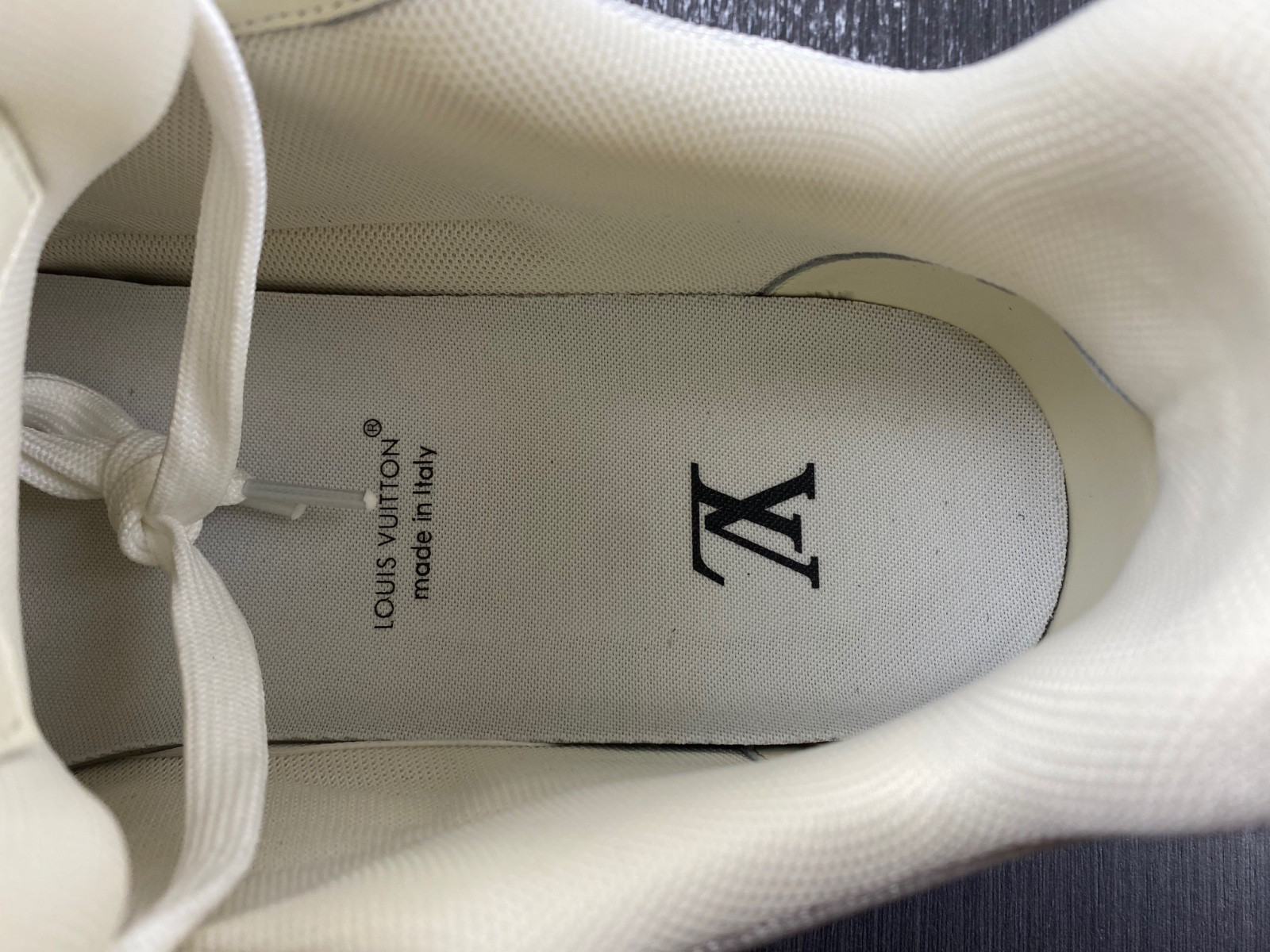 lwe sneaker