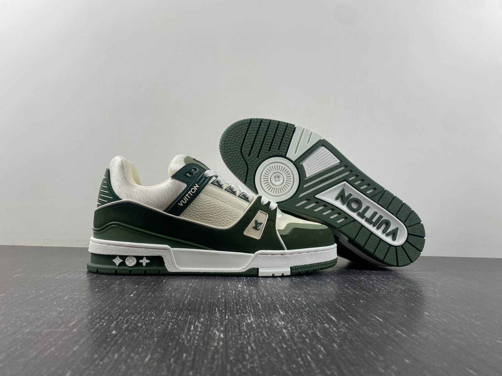 lwe sneaker