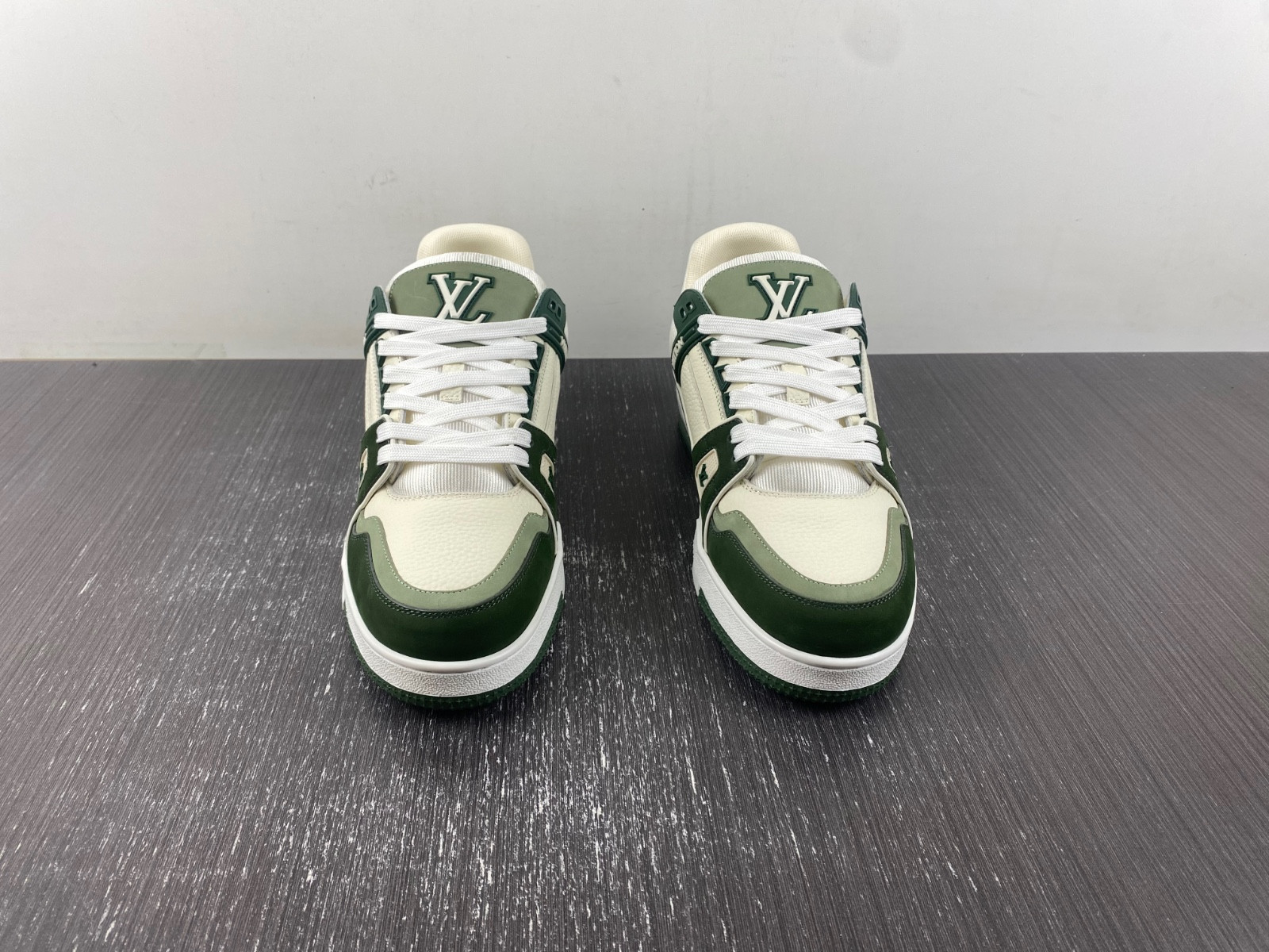lwe sneaker