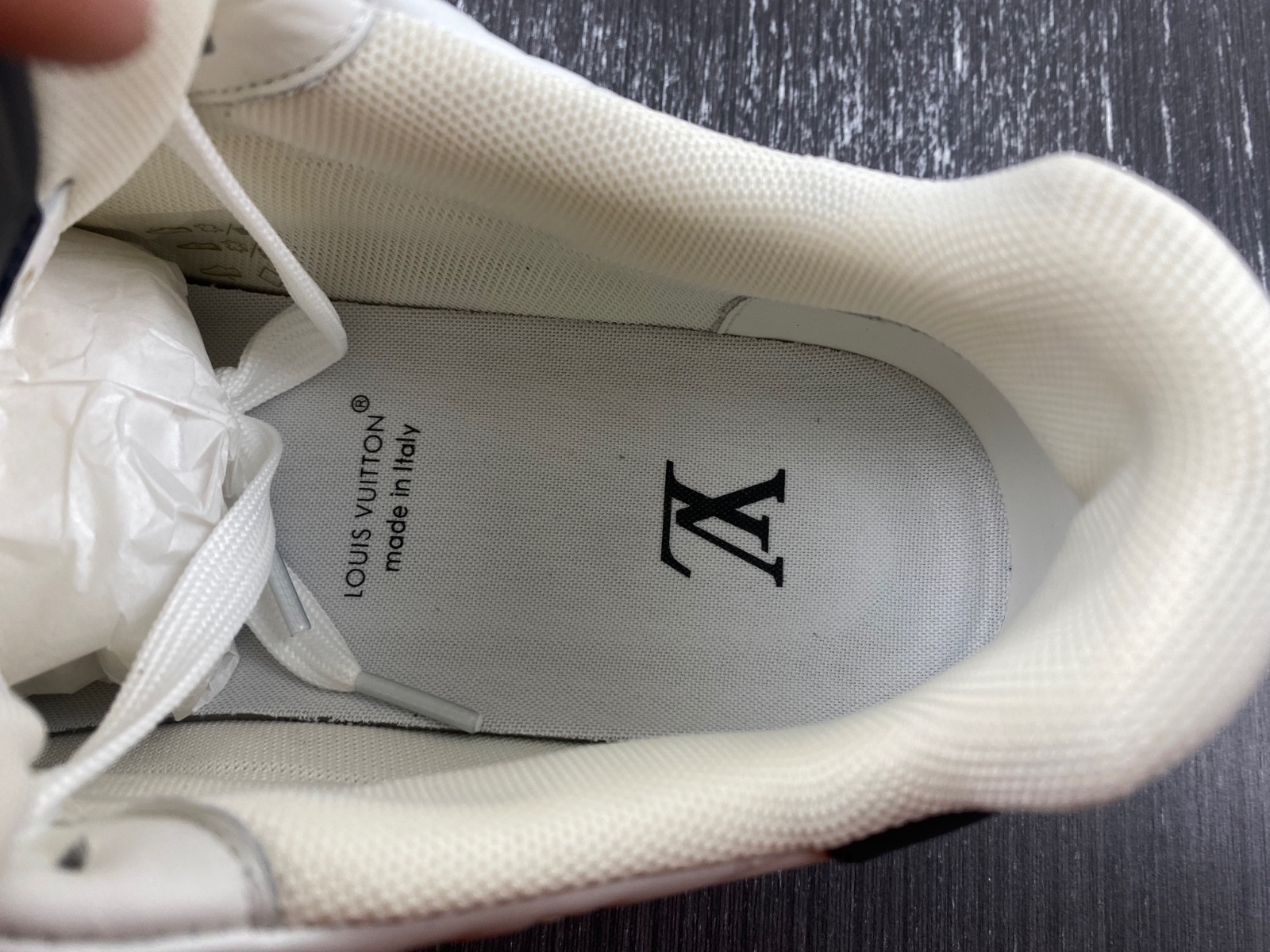 lwe sneaker
