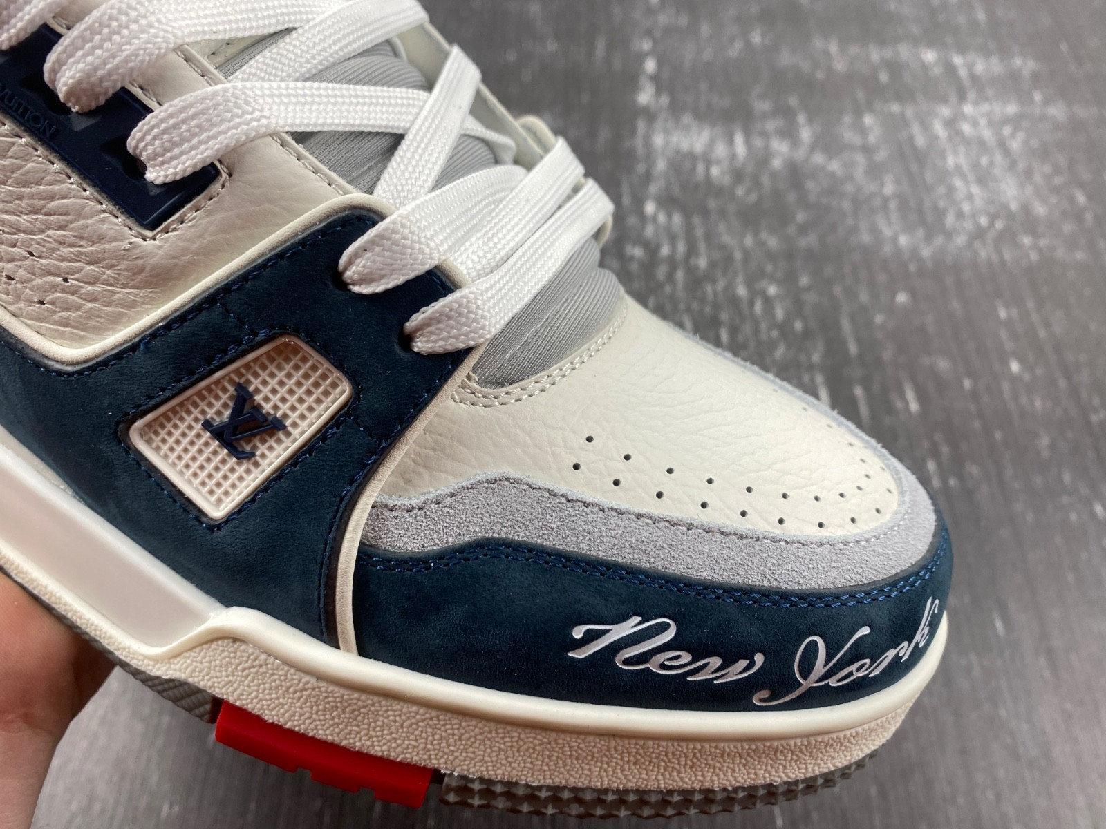lwe sneaker
