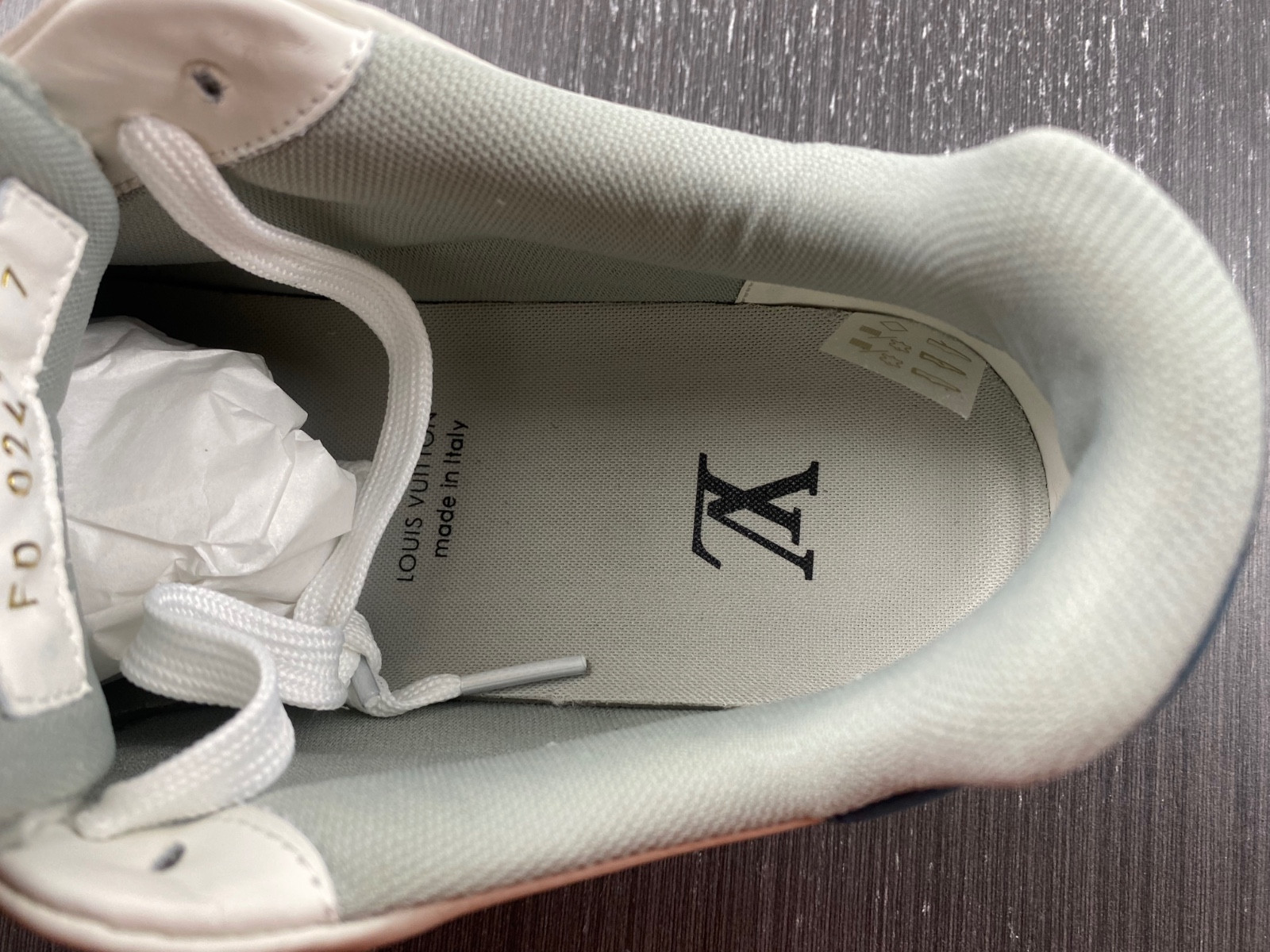 lwe sneaker