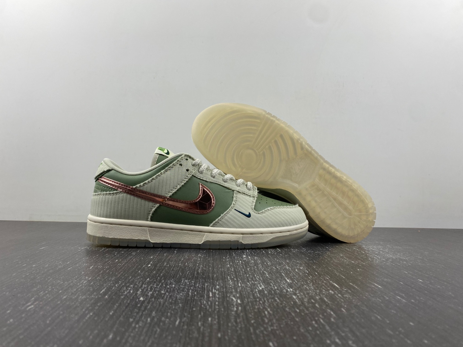 kyler murray x nike dunk low 