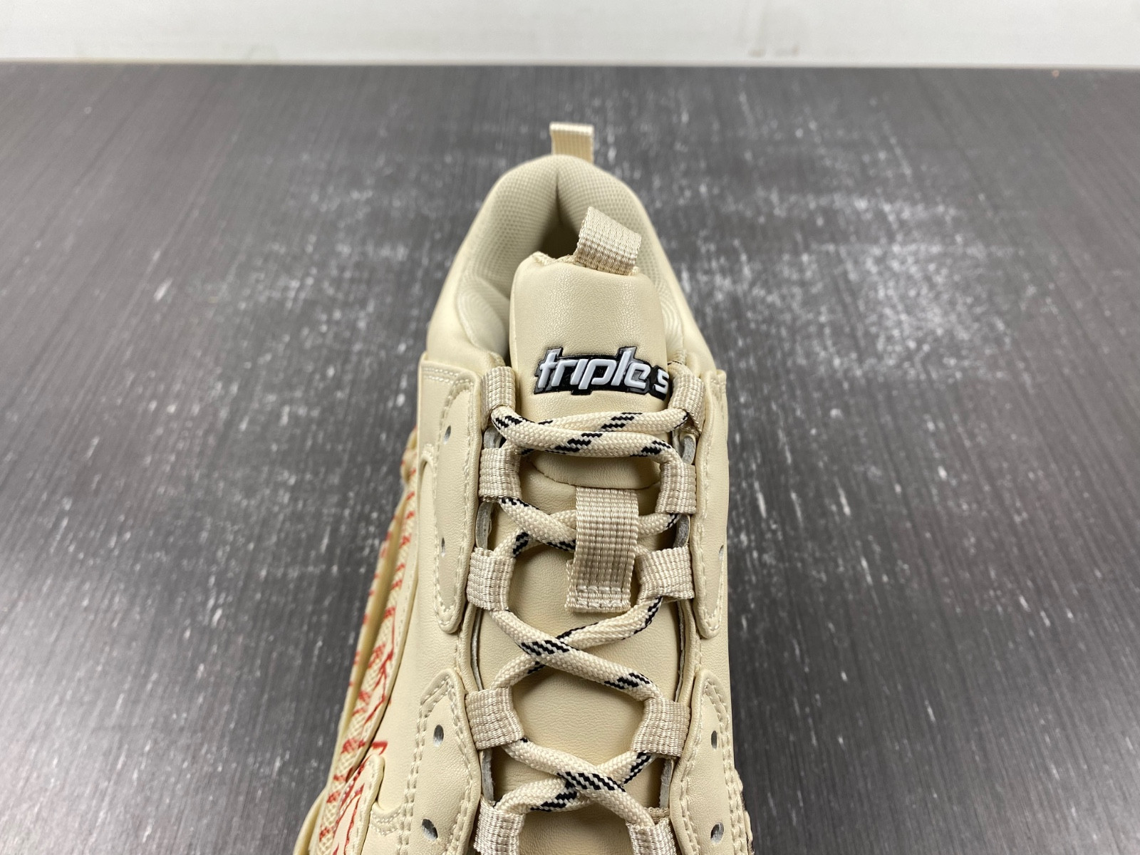 Ba*len*cia*ga triple s