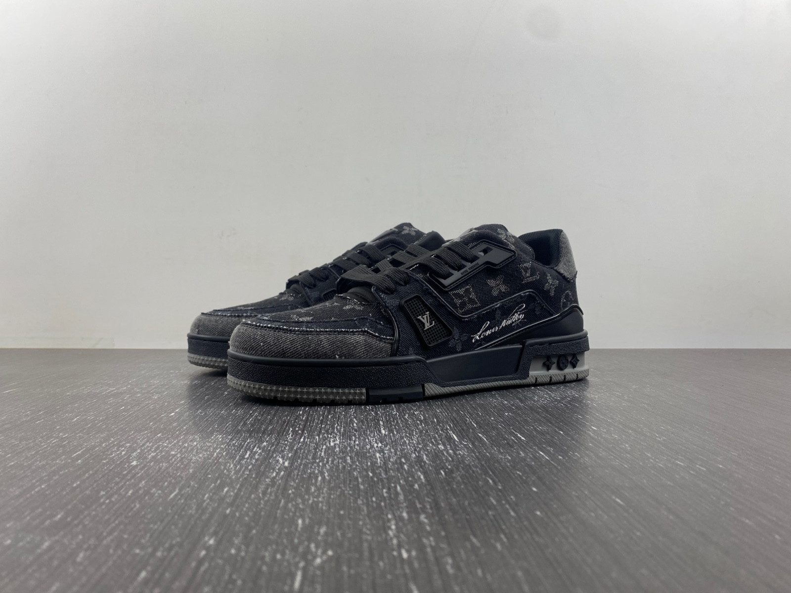 lwe sneaker