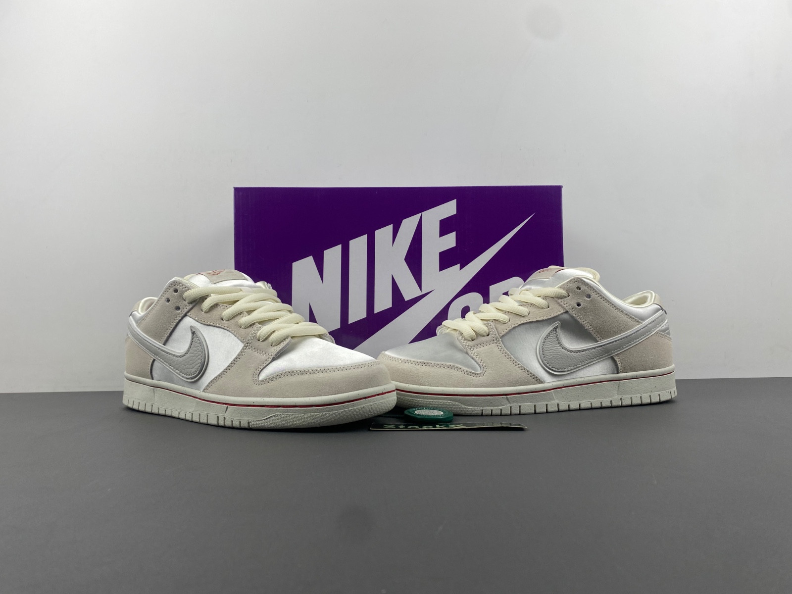 nike sb dunk low valentine