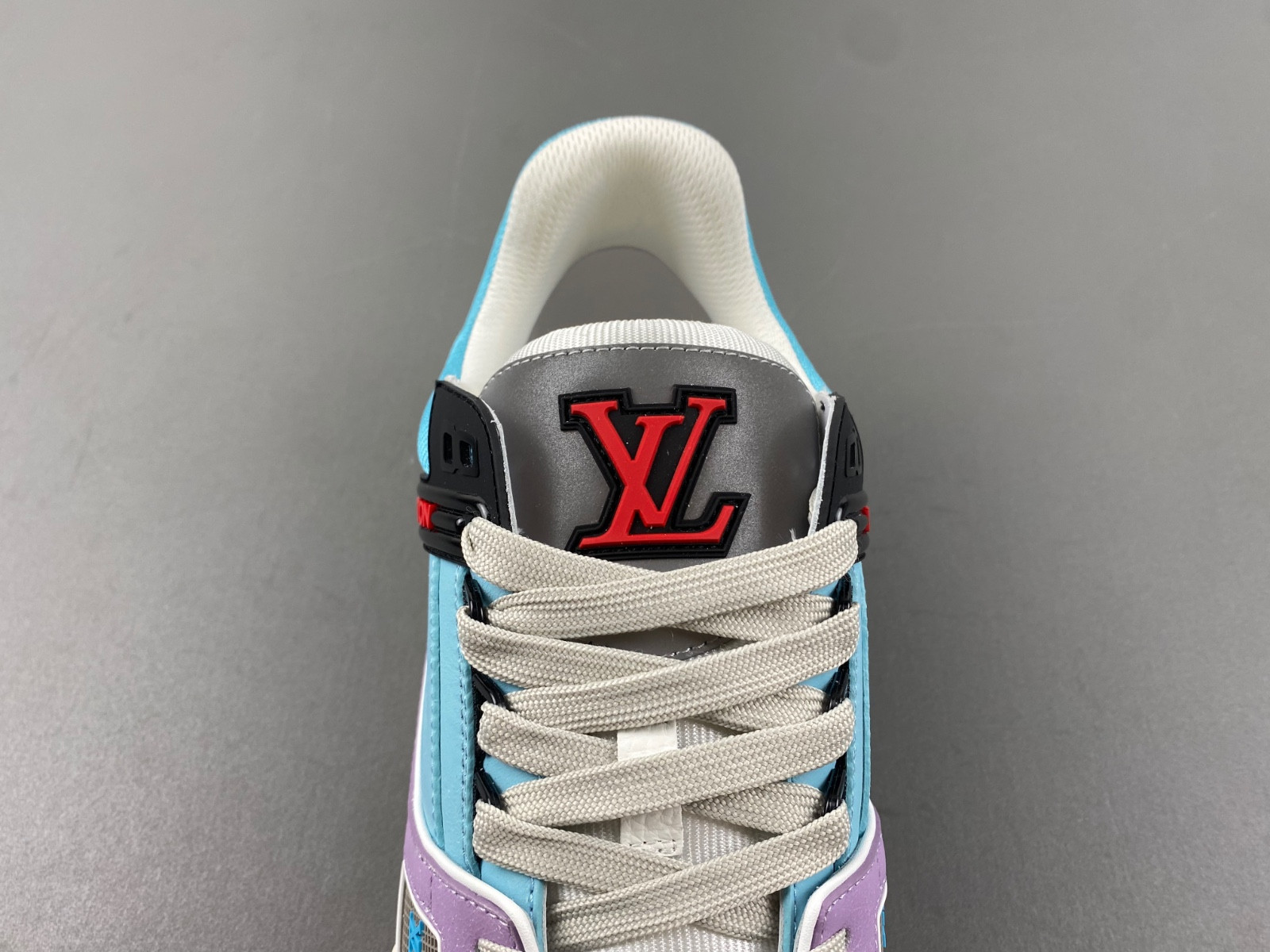 lwe sneaker