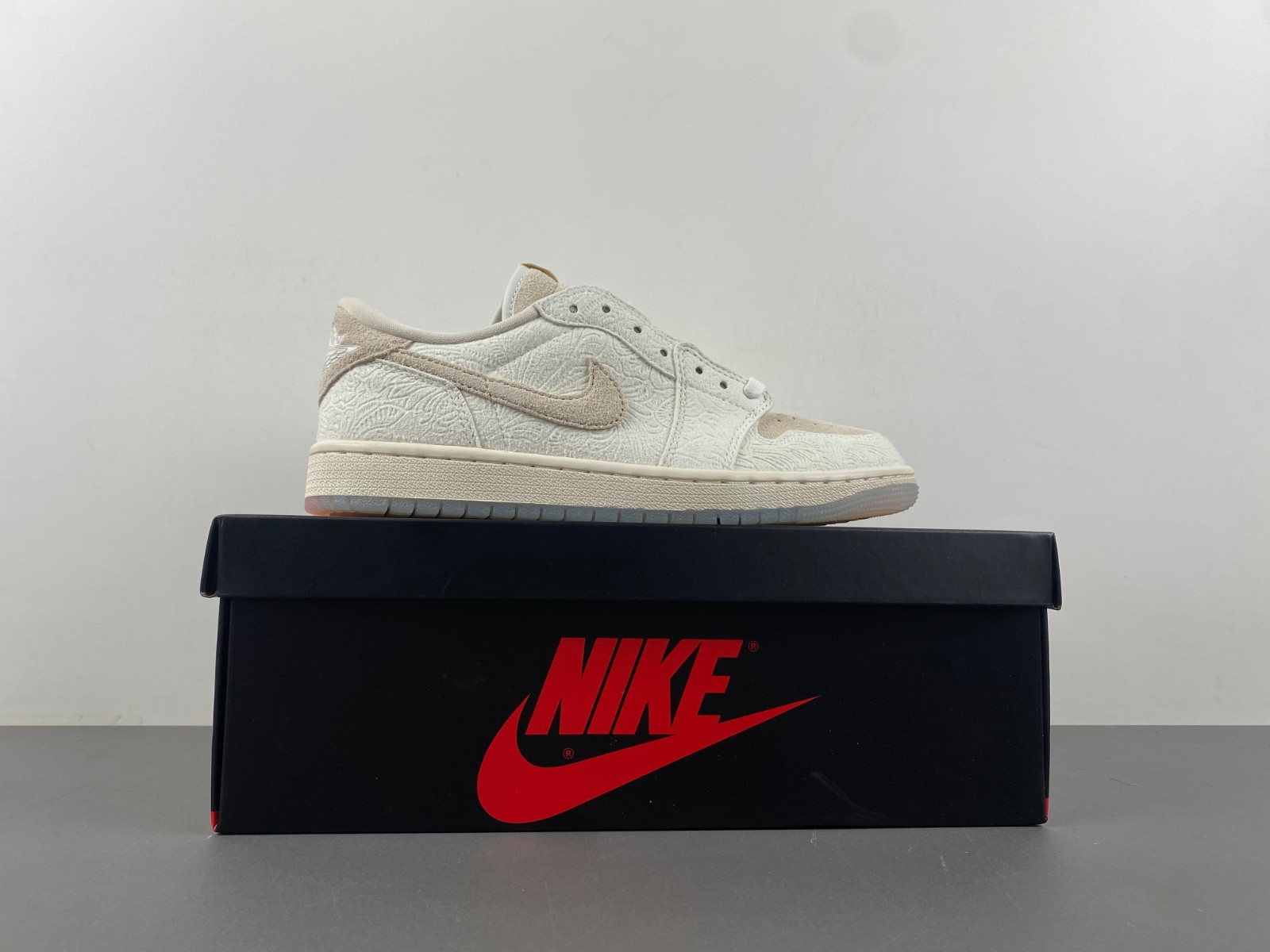 jordan 1 retro low og chris paul men