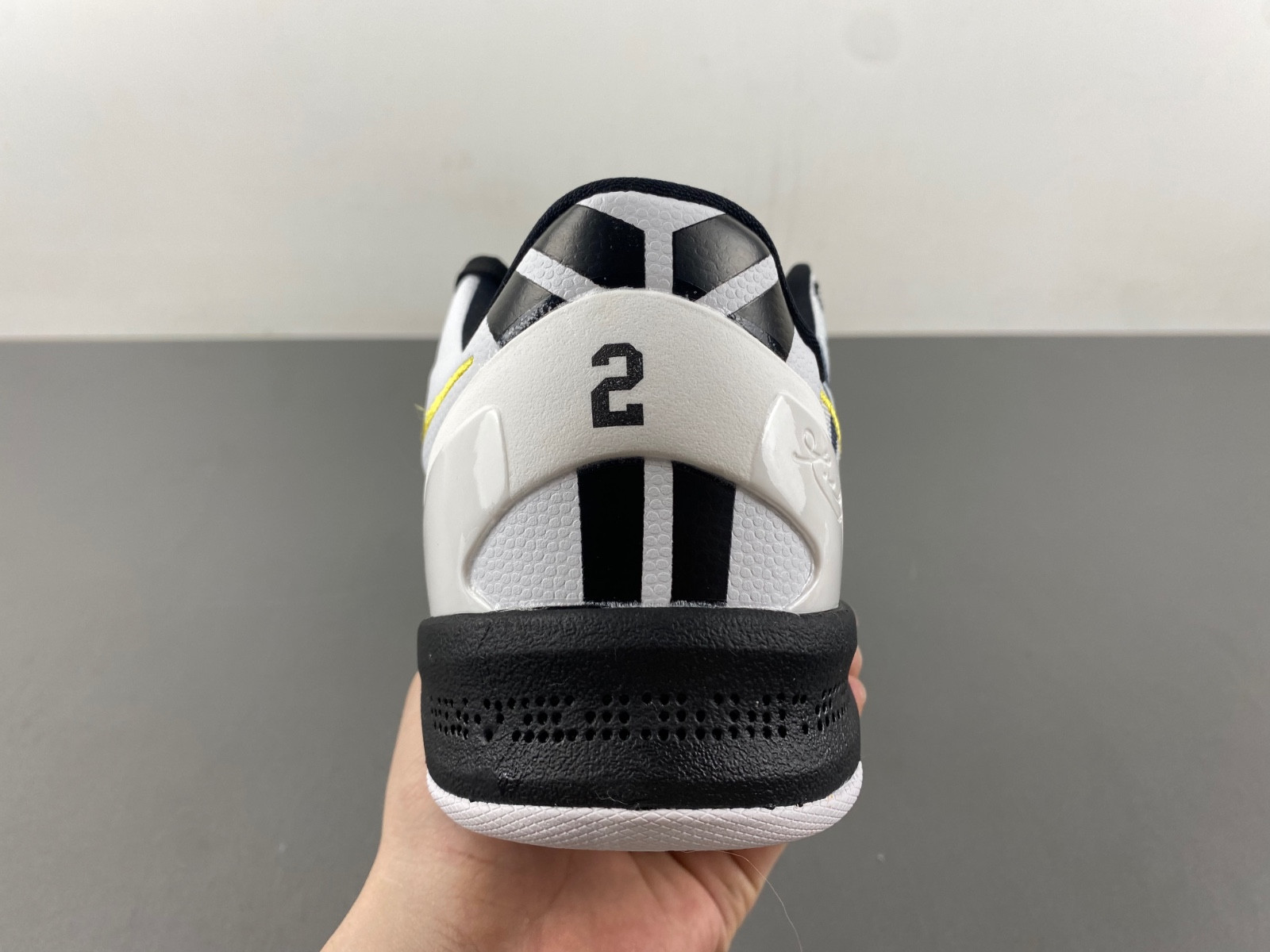 nike kobe 8 protro "mambacita" fv6325-100